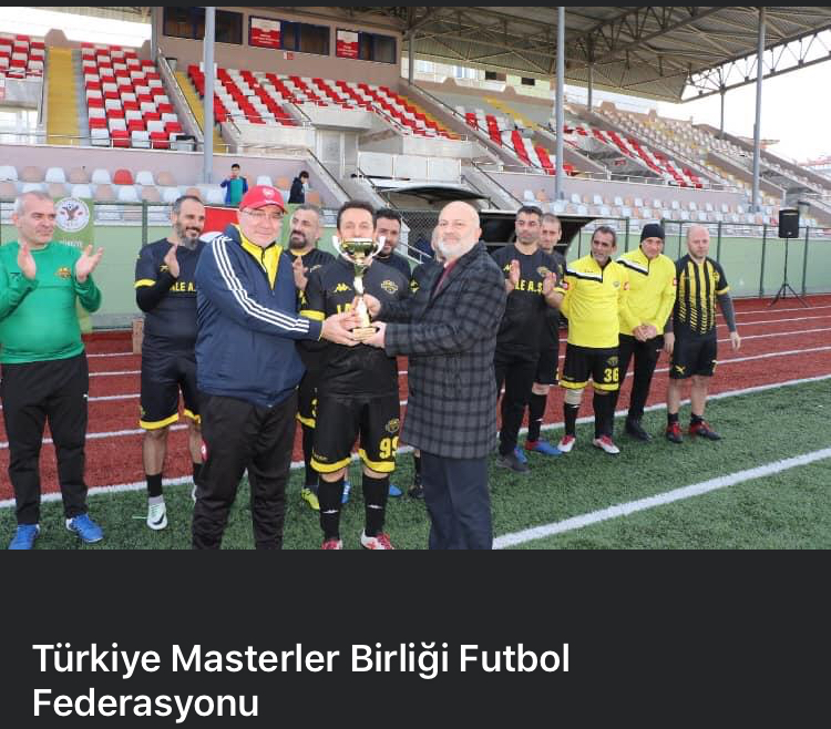 2021-22 FUTBOL SEZONU A GRUBU ŞAMPİYONU KUPA TAKDİM